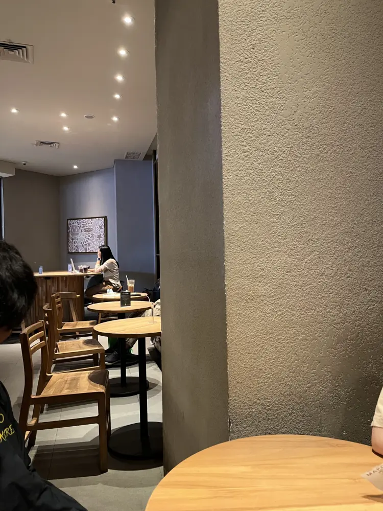 Starbucks Mall Artha Gading 7
