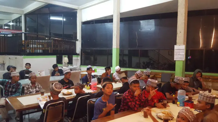 RM BI AMIN GANDASARI MUARA GARUT, Sambal Dadak Pedas 10