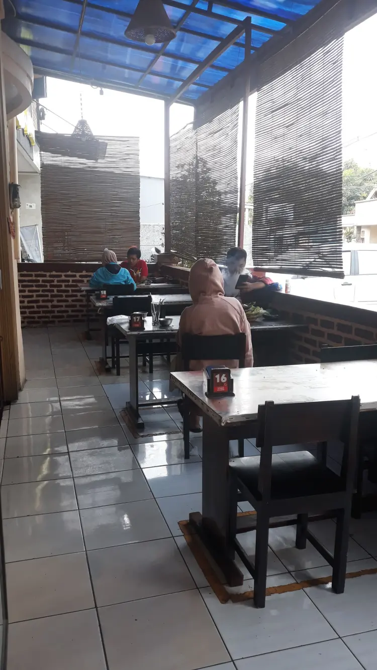 Waroeng Spesial Sambal "SS" Jatinangor 2