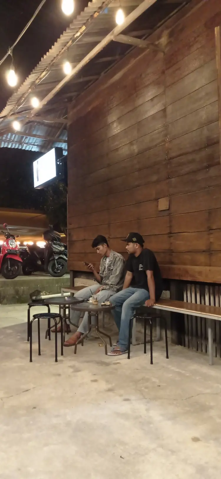 BARIZTA SPECIALTY COFFEE 4