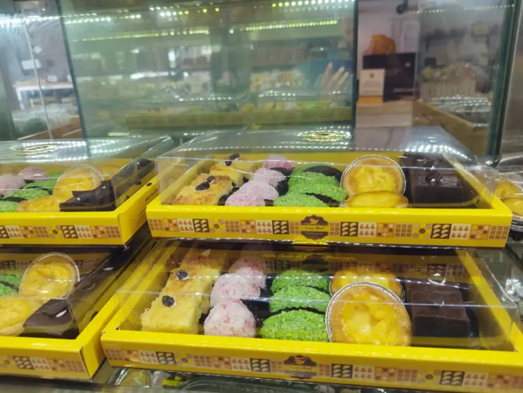 Yussy Akmal Sudirman Oleh - Oleh Khas Lampung 2