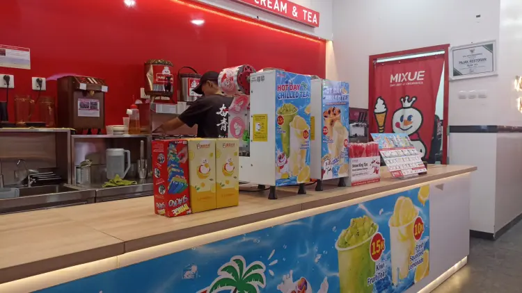 Mixue Ice Cream & Tea - A. Yani 9