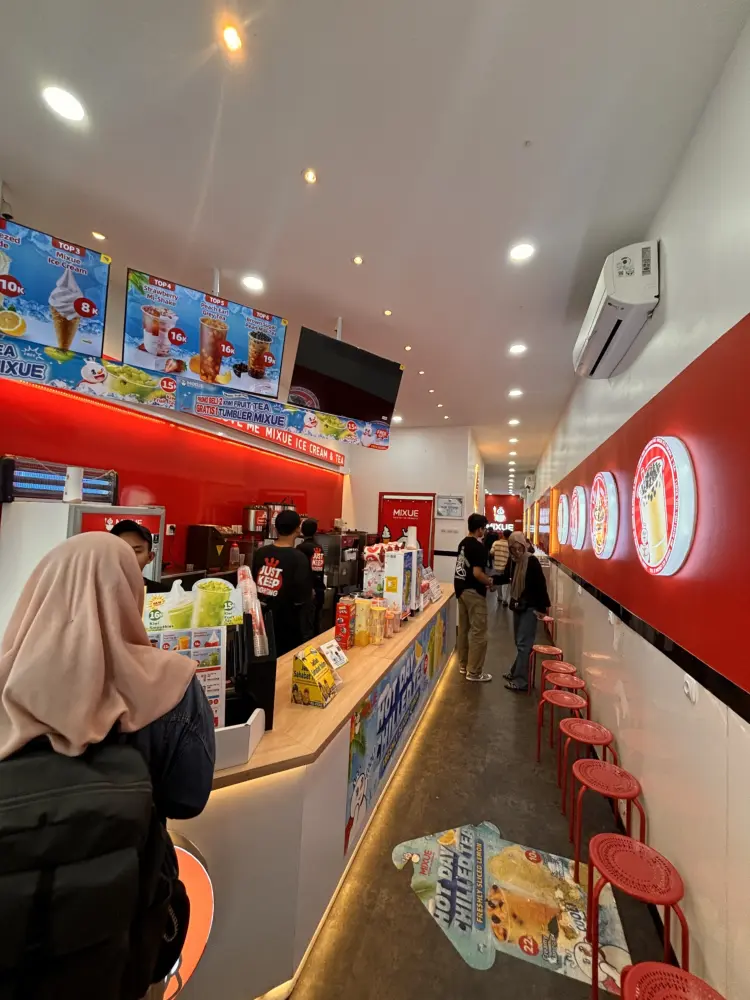 Mixue Ice Cream & Tea - A. Yani 3