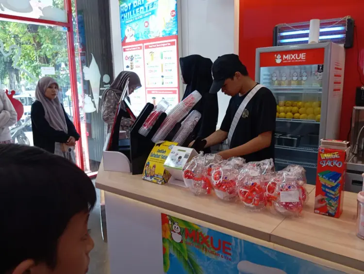 Mixue Ice Cream & Tea - A. Yani 7