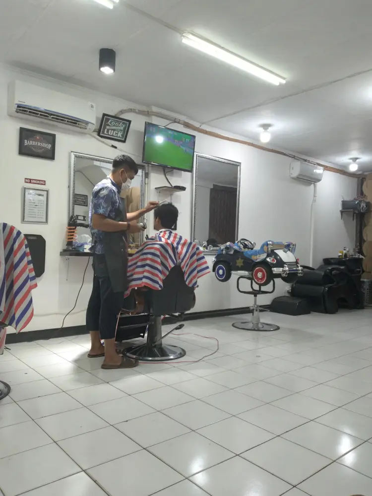 d'cuts Barbershop 1