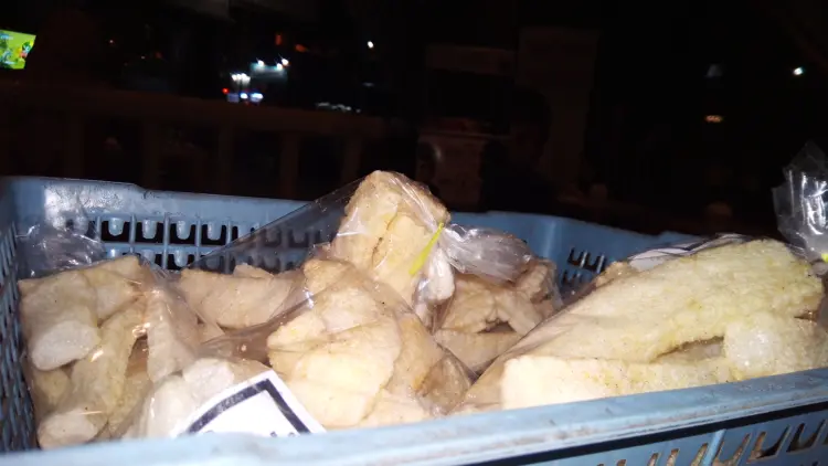 Rumah Makan Tlogo Roso 4