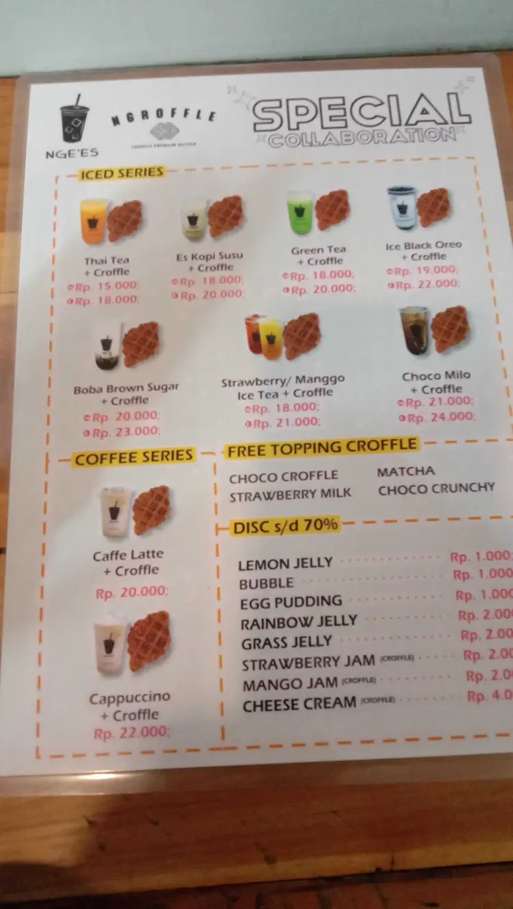 Elvano's Cafe & Photo Studio 10