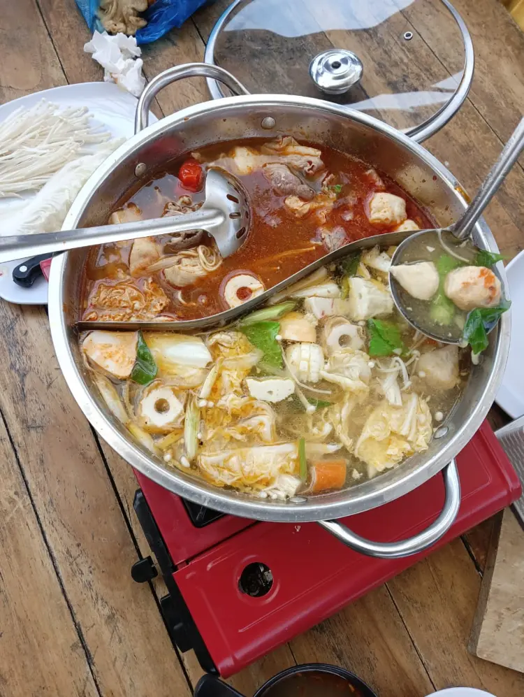 Elvano's Cafe & Photo Studio 8