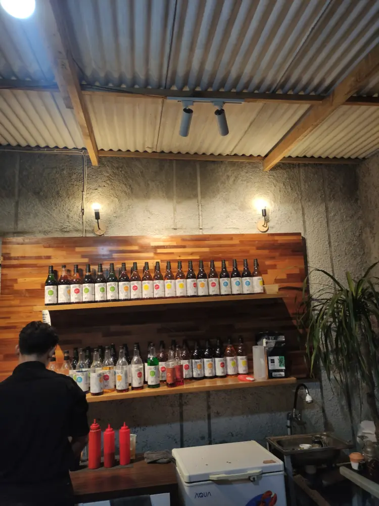 Benefit Coffee & Space 10