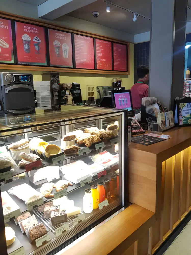 Starbucks Dewi Sartika 6