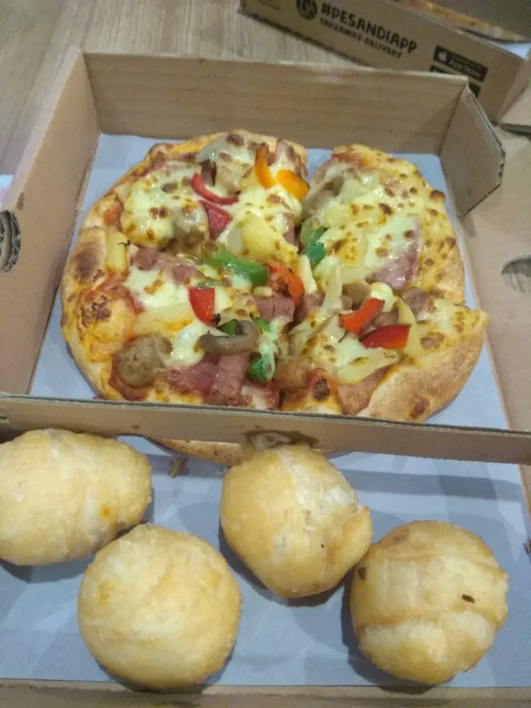 Pizza Hut Restoran 5