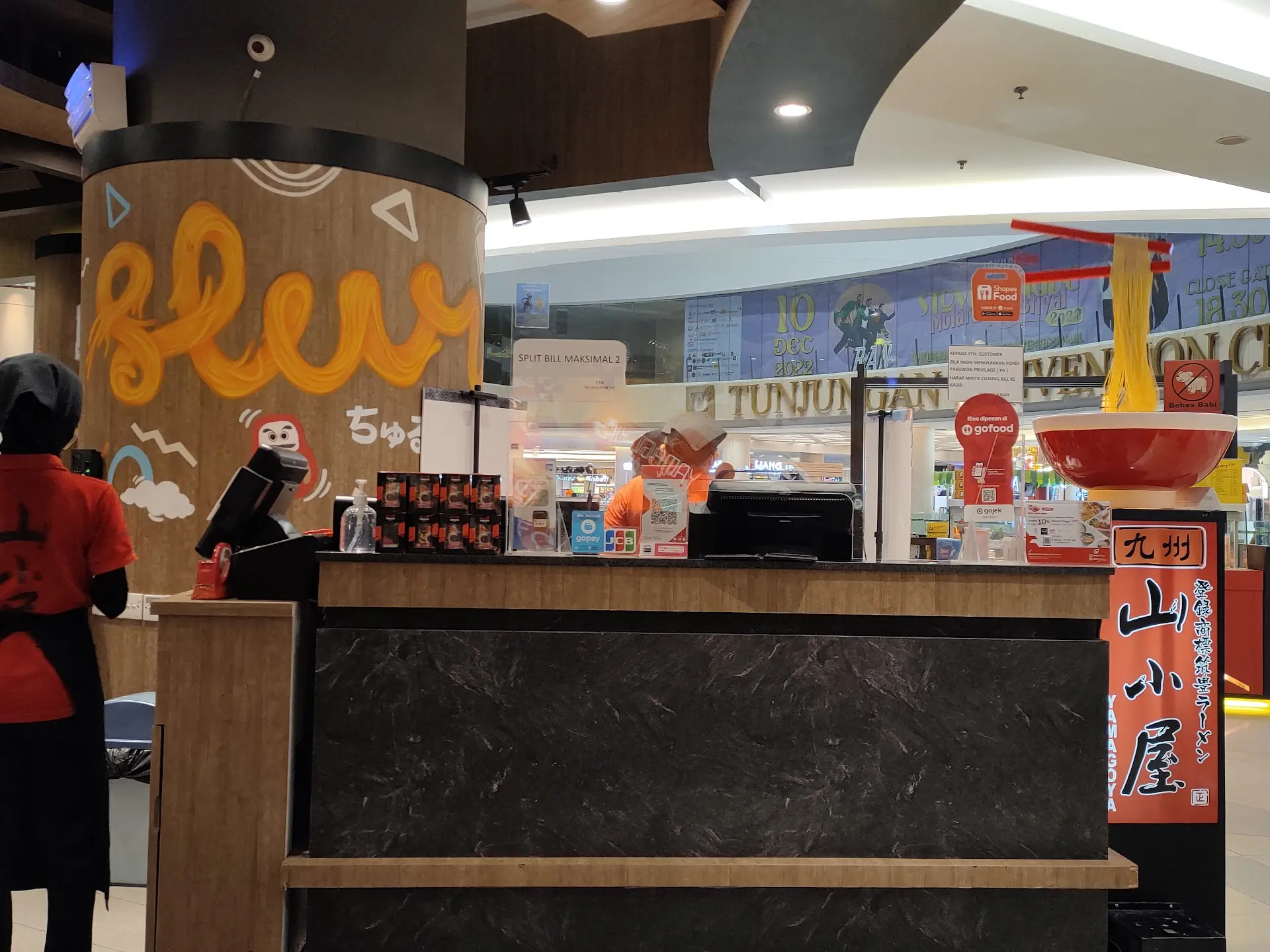 Ramen Surabaya paling top? Rasa Mantap, tapi pelayanannya aku bakal makasih banget deh. 3