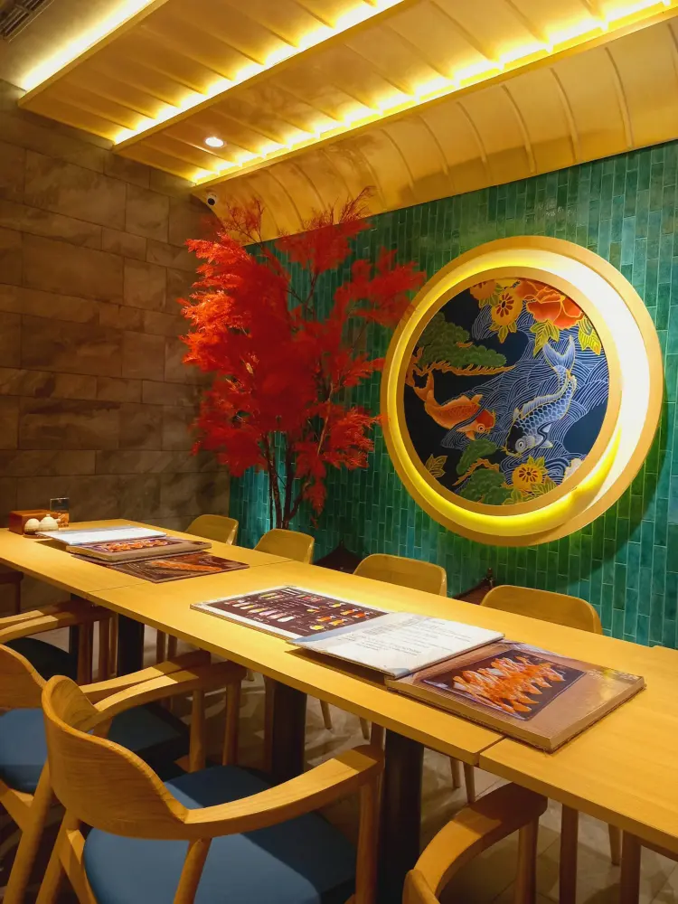 Makassar's Robot Sushi: Mantap or a Rip-off?