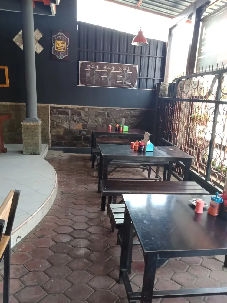 Bengkel Mie & Juice 5