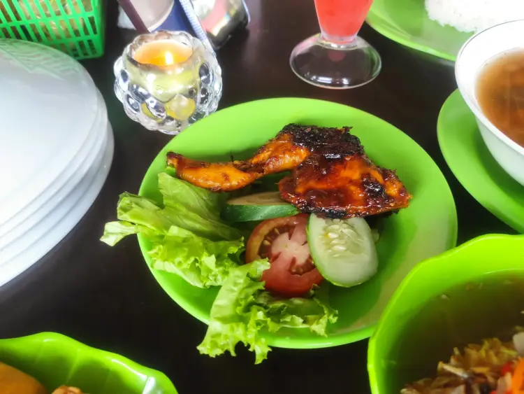 Rumah Makan Dapoer Incess 5