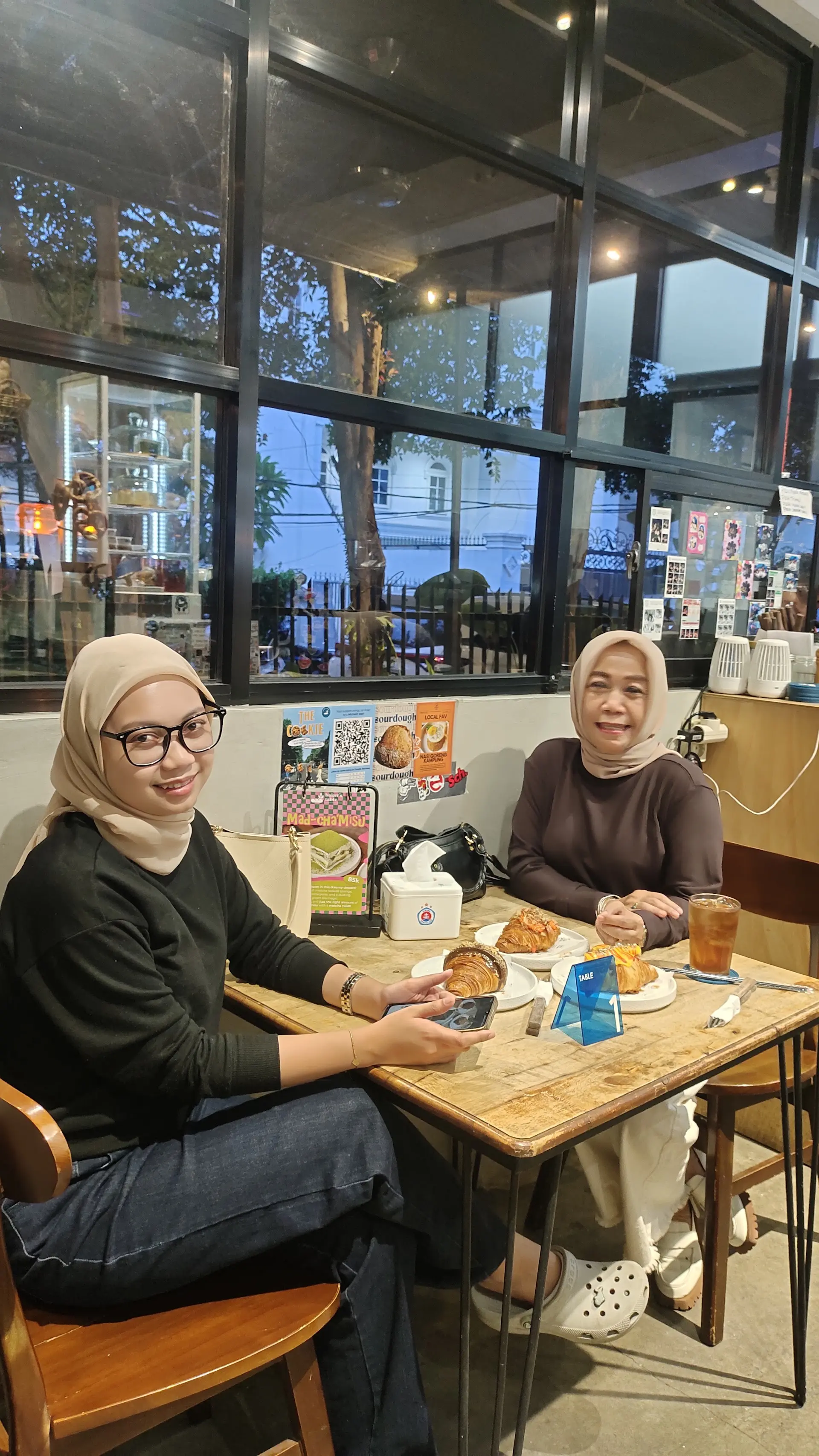 4.9 Stars on Google, But I Got a Cold Main Course? An Honest Review of This Viral Medan Spot. 2