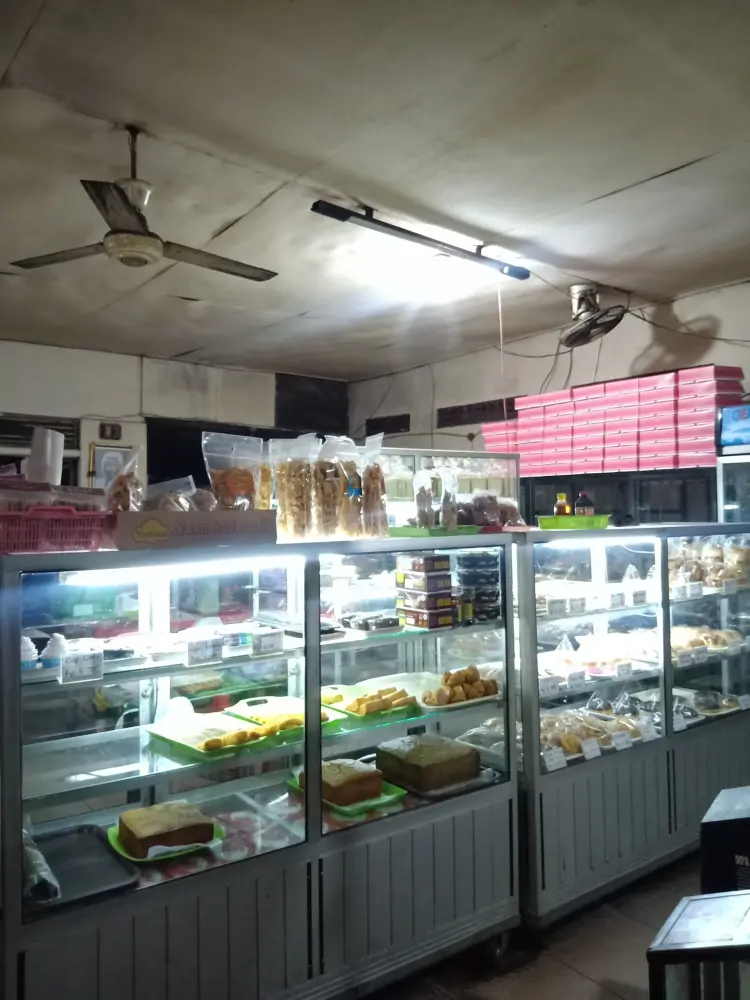 Aisyah Bakery And Cake / Rumah Makan Aisyah 9