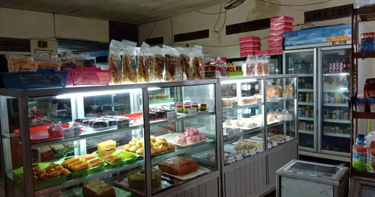 Aisyah Bakery And Cake / Rumah Makan Aisyah 4