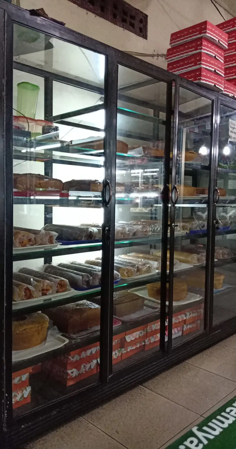 Aisyah Bakery And Cake / Rumah Makan Aisyah 10