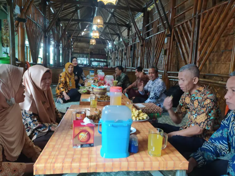 Warung Ndeso Sarwo Eco 6