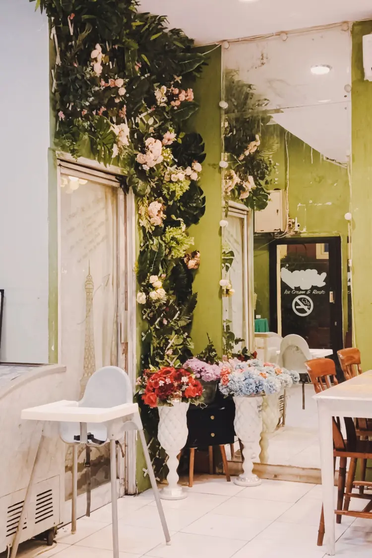 Eiffel Ramen and Resto 9