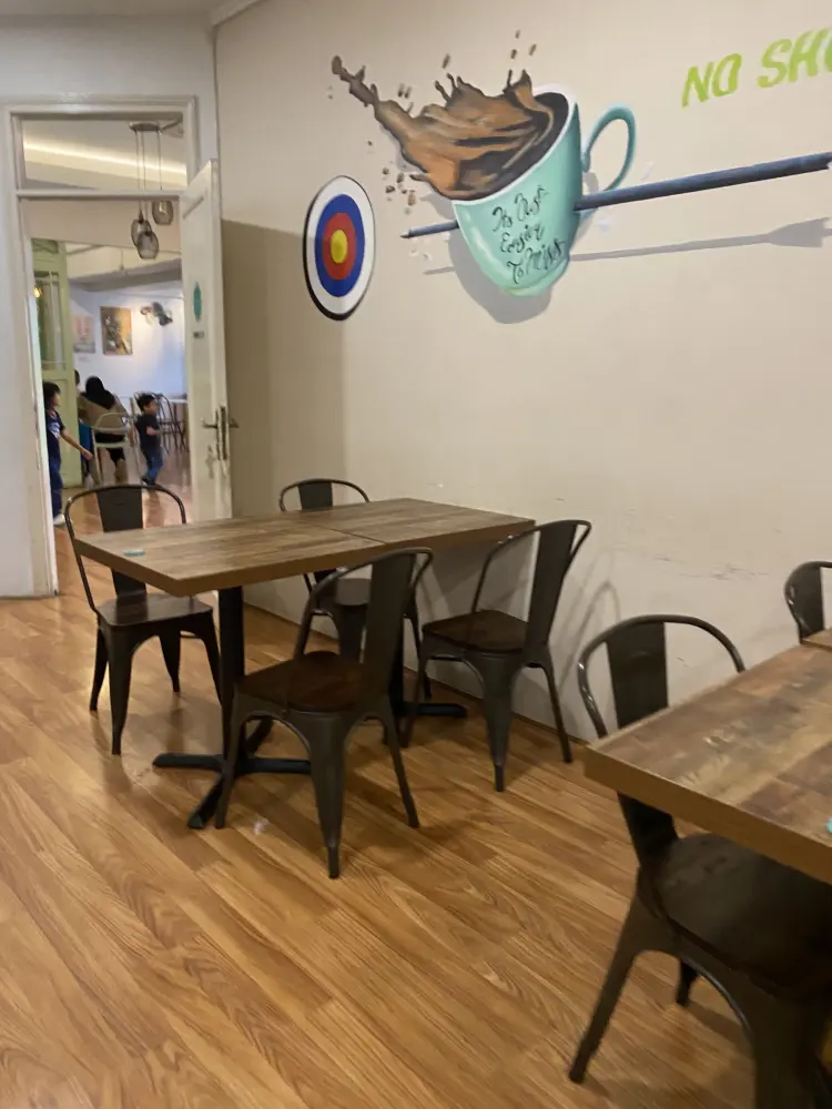 Kupinami Cafè & Resto 8