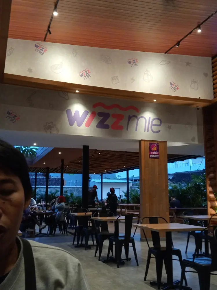 WIZZMIE Madiun 6