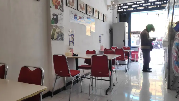 Depot Nasi Campur "Pojok Tambak Bayan" 4