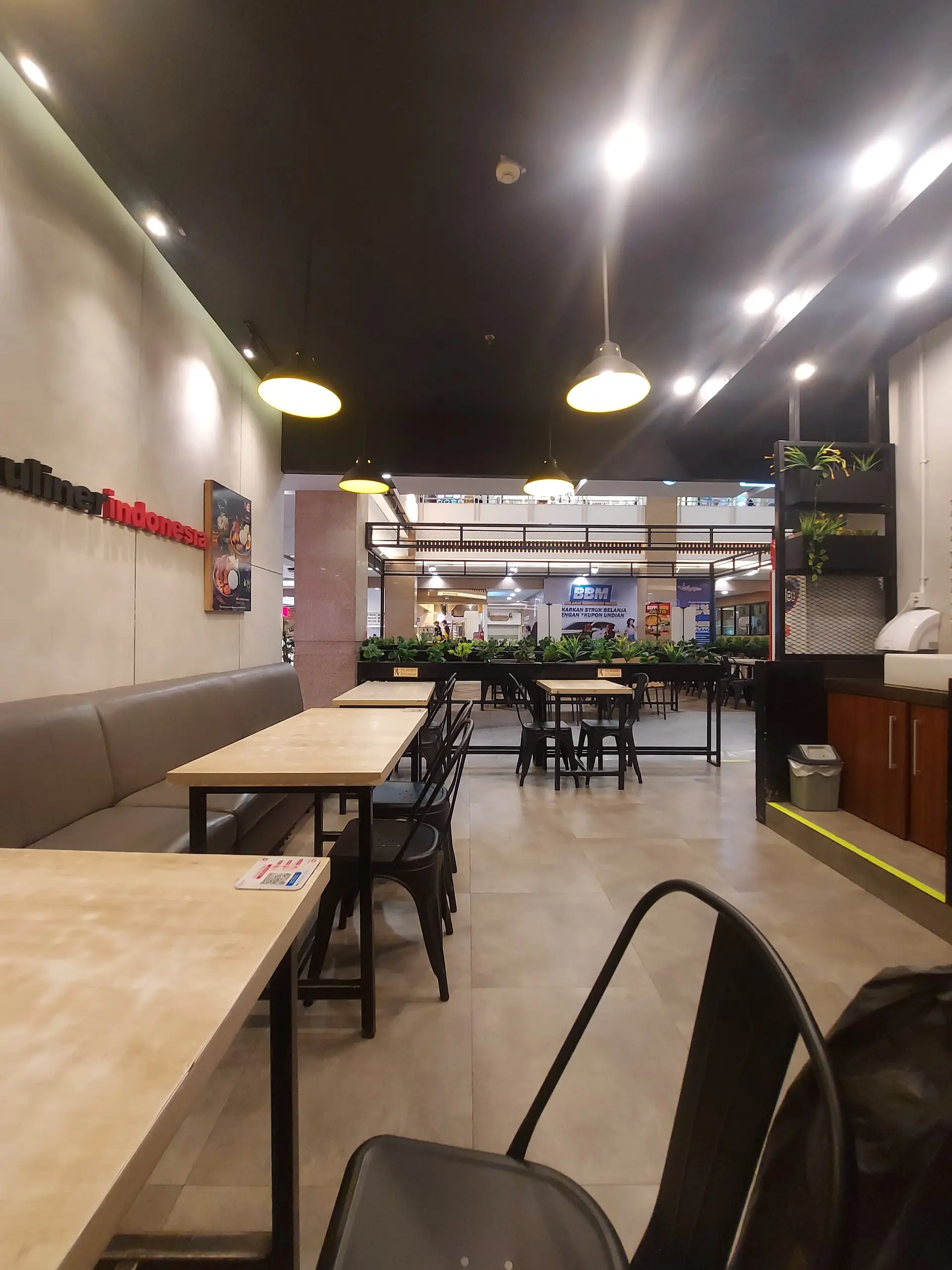 Who says malls have no good food? Surabaya's 4.9-star amazing spot blew me away! 6