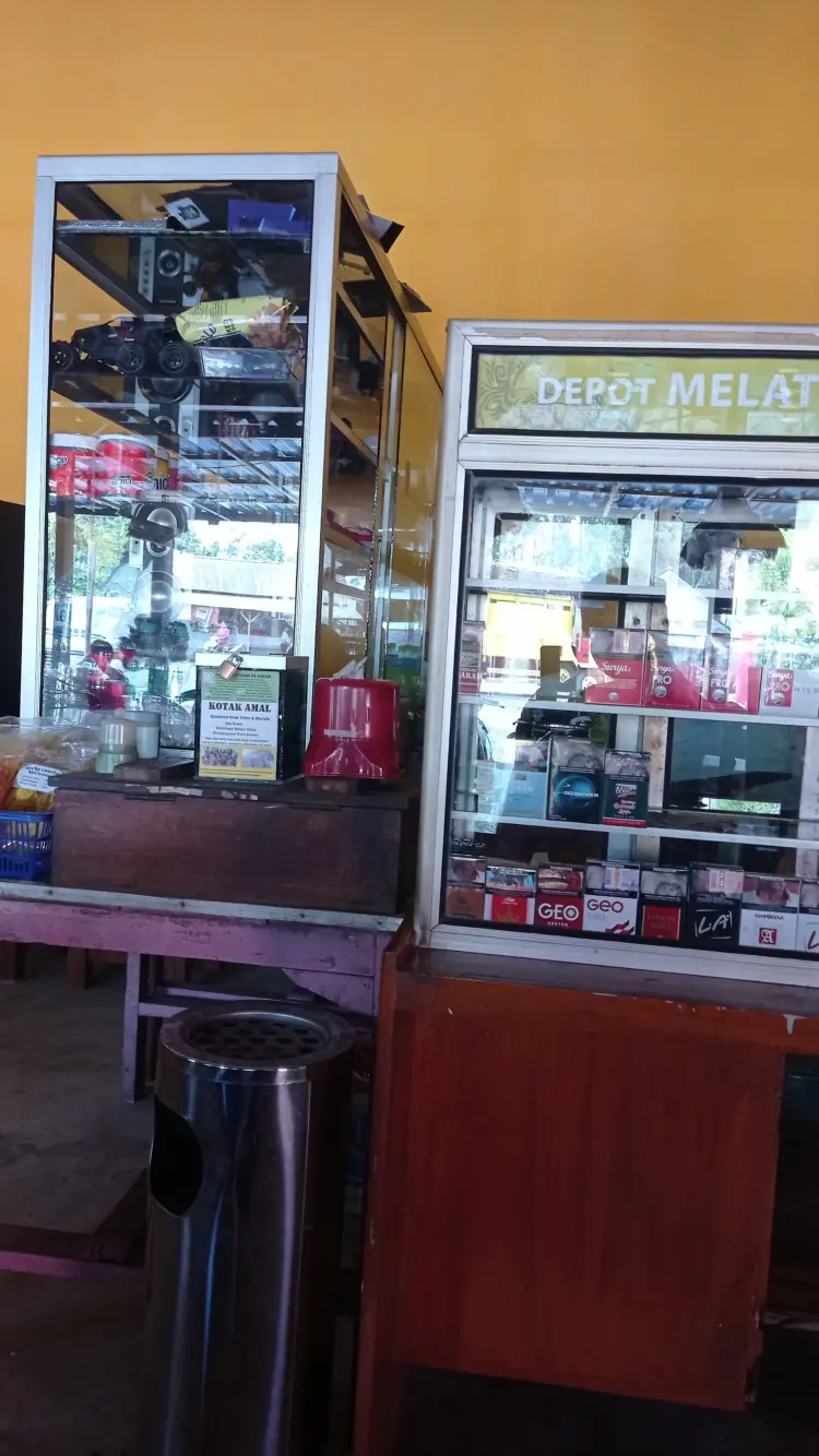 Rumah Makan Kurnia 4