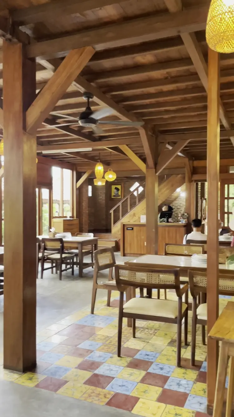 Lamban Sabah Resto 10