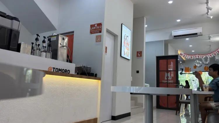 TOMORO COFFEE - Metland Ujung Menteng 1