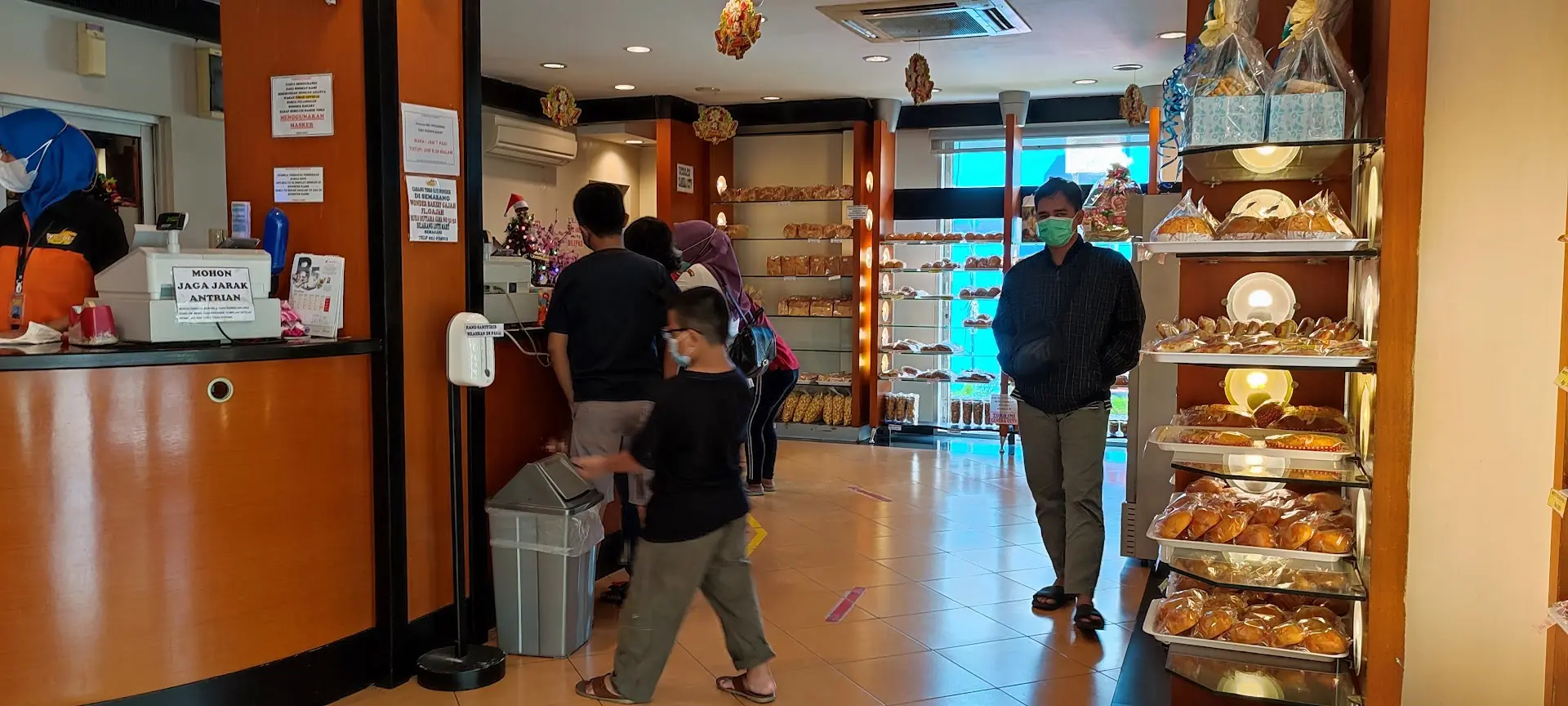 别只知道买Lumpia！三宝垄这家面包店才是伴手礼的正确打开方式 5