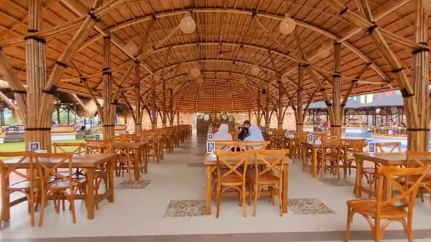 Google's 4.7 stars, a 2-hour queue… I tried this mega-restaurant in Bogor for you 3