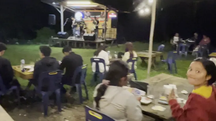 TaTaring Coffee & Resto 9