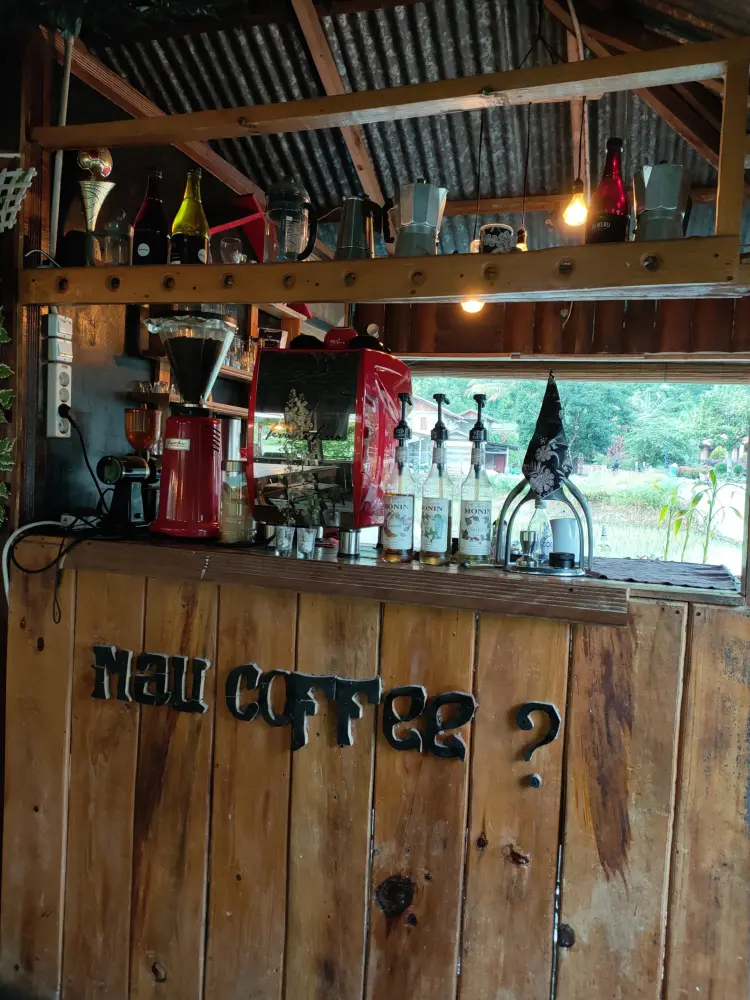 TaTaring Coffee & Resto 3