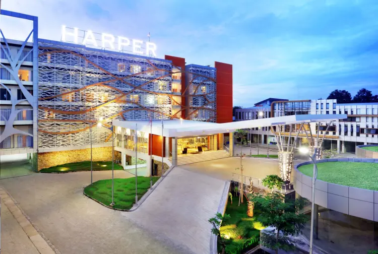 Hotel Harper Perintis Makassar 1