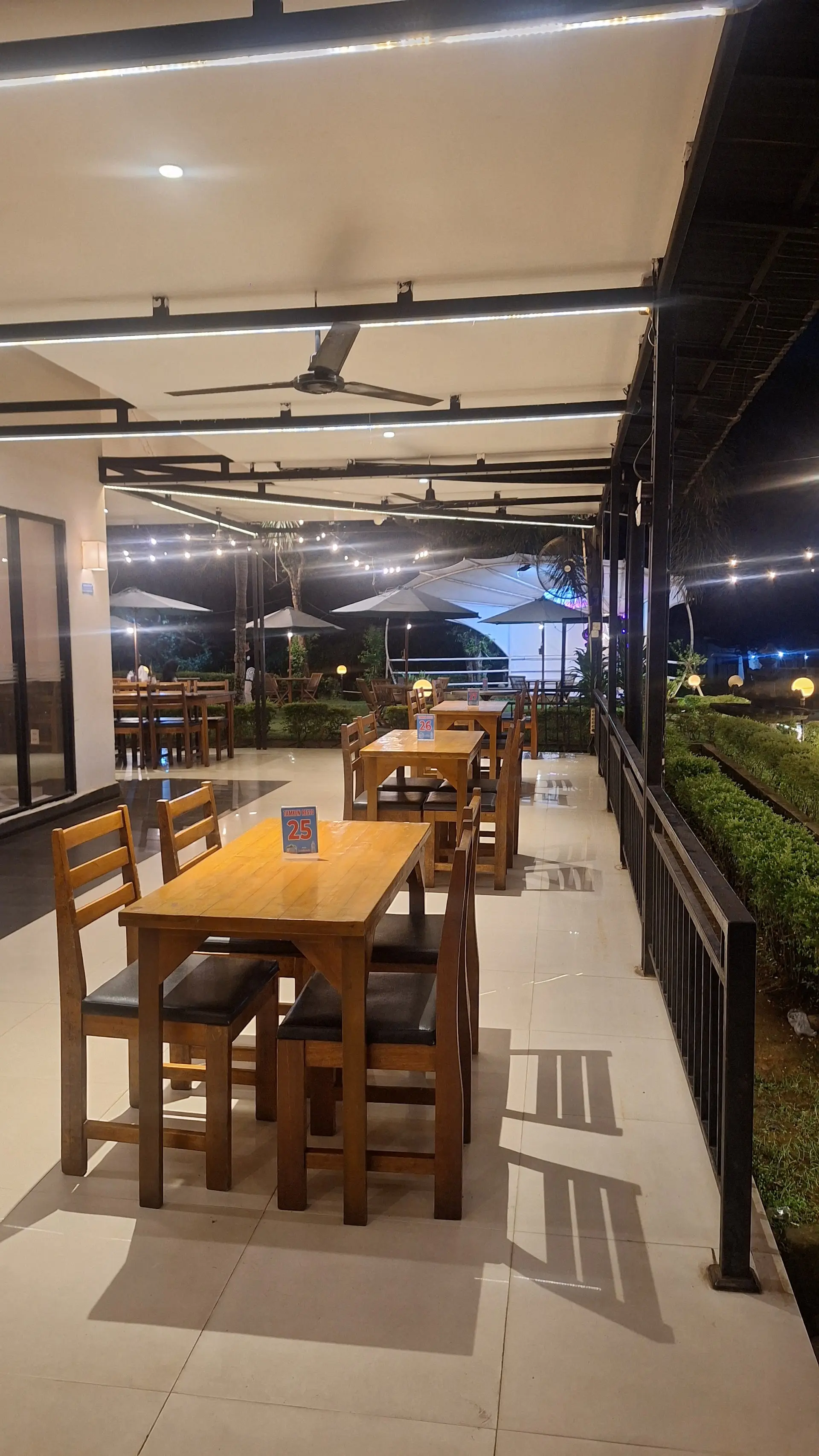 巨港这家4.6分网红店,除了拍照好看,还剩啥? 1