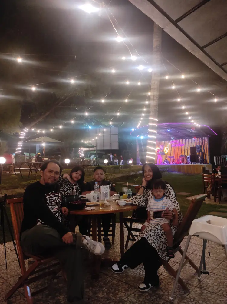 Tamken Resto and Cafe 2