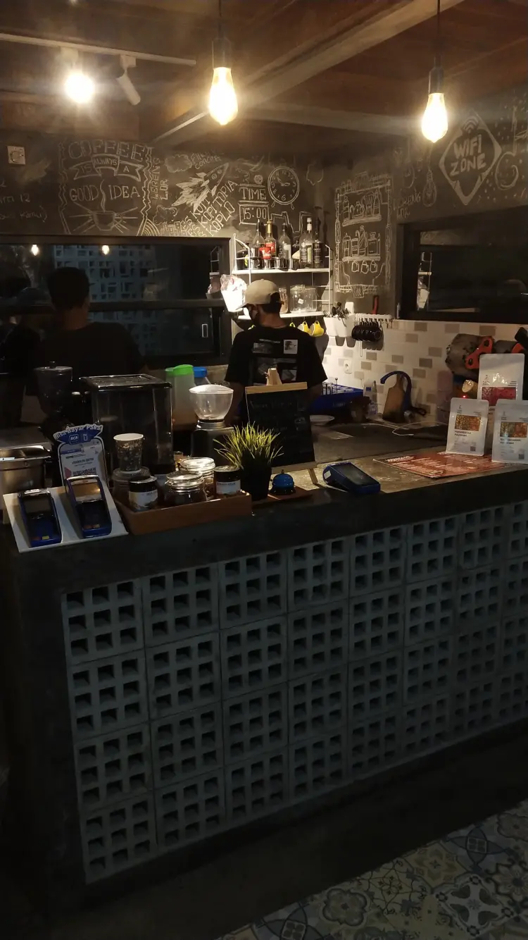 Lerenglor , The Social Hub, Coffee & Eatery 4