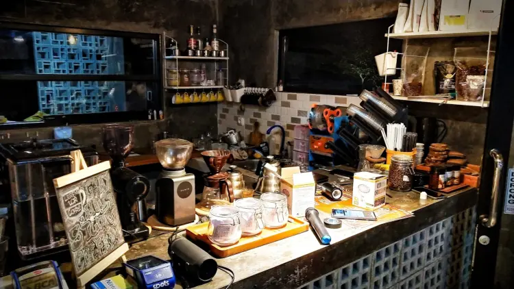 Lerenglor , The Social Hub, Coffee & Eatery 3