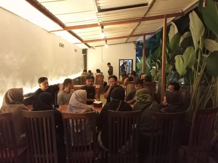 Lerenglor , The Social Hub, Coffee & Eatery 9