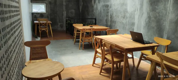 Lerenglor , The Social Hub, Coffee & Eatery 6