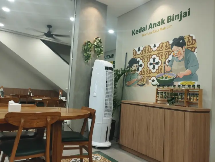 万隆这家4.9星神店，人均20块吃到撑，但我劝你千万别饭点来！