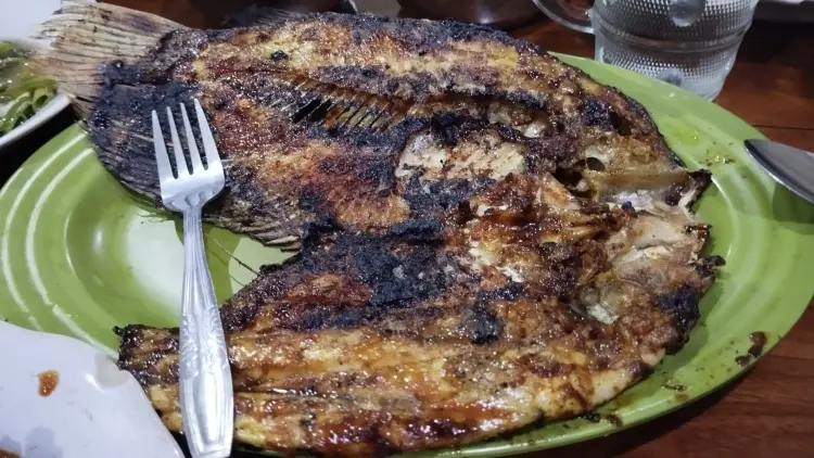 Pecel Lele & Seafood Tiga Dara 1