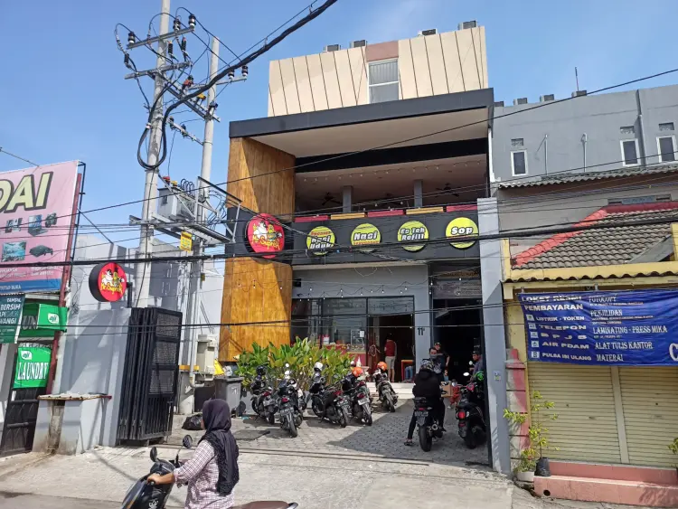 Ayam Geprek Mr Suprek cabang ITS 1