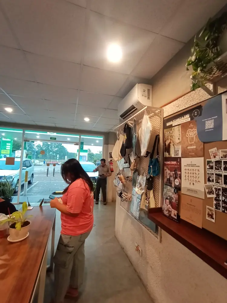 Toko Kopi TUKU - SPBU bp Bintaro Emerald 4