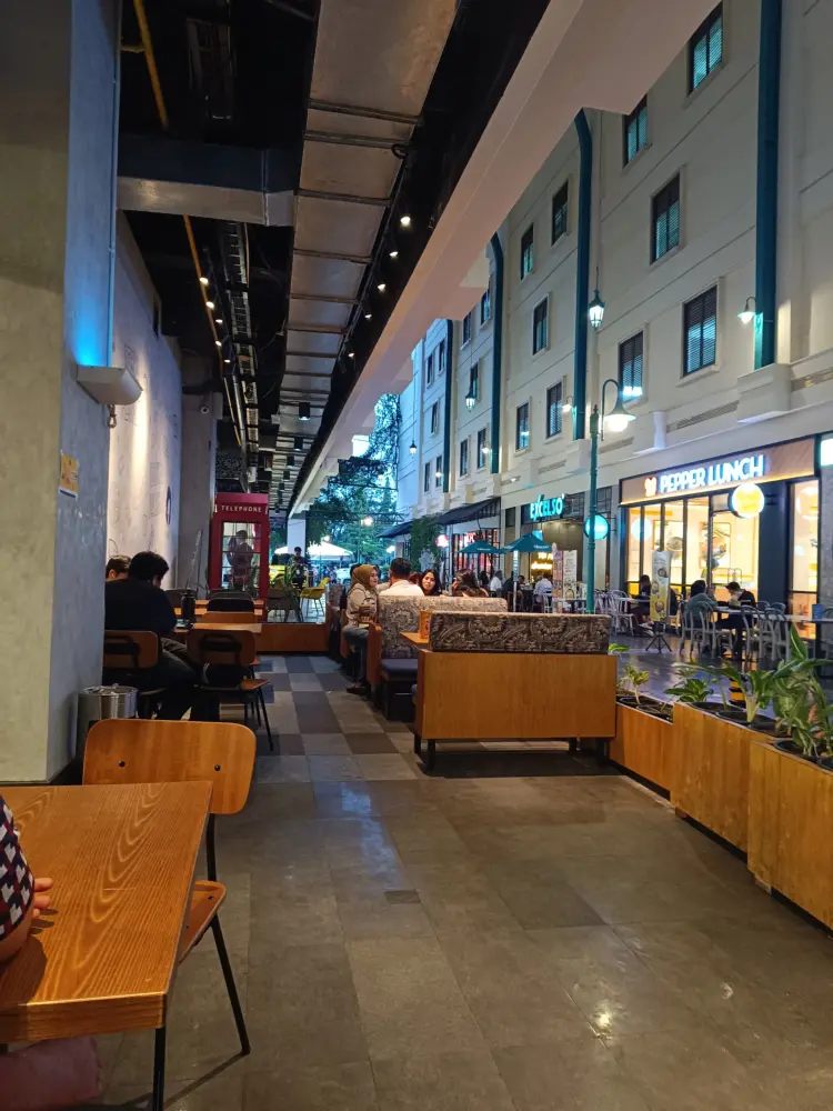 The People's Cafe Mall Ratu Indah 4