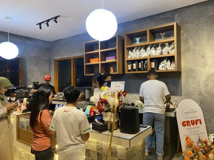 Grufi Cafe & Eatery 4