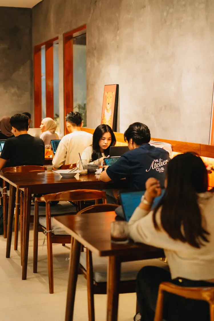 Grufi Cafe & Eatery 3